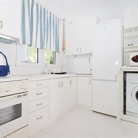 펜션 Feni Traditional House Loutra 2 Bedrooms 6 Guests 아기아 파라스케비