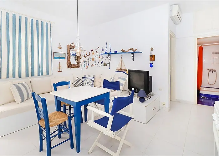 Feni Traditional House Loutra 2 Bedrooms 6 Guests